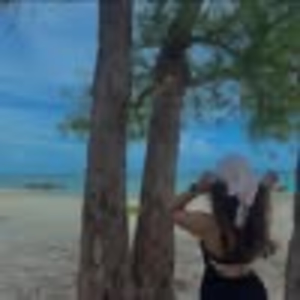 Meet your Posher, Damla